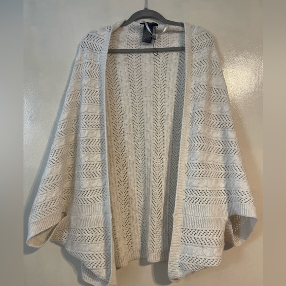 NWOT Laundry by Shelli Segal open cable knit cardigan poncho style one size wool - Picture 1 of 7